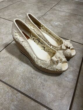 Tory Burch Lace Espadrille Wedge Peep-Toe Pumps in Cream
